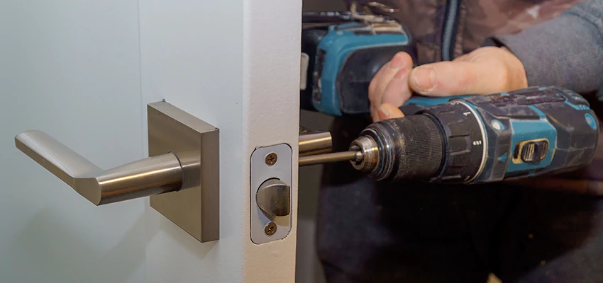 Broken Door Handle Lock Repair in Saratoga, California